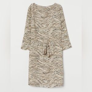 H&M Tiger-striped dress with tie belt Size M
